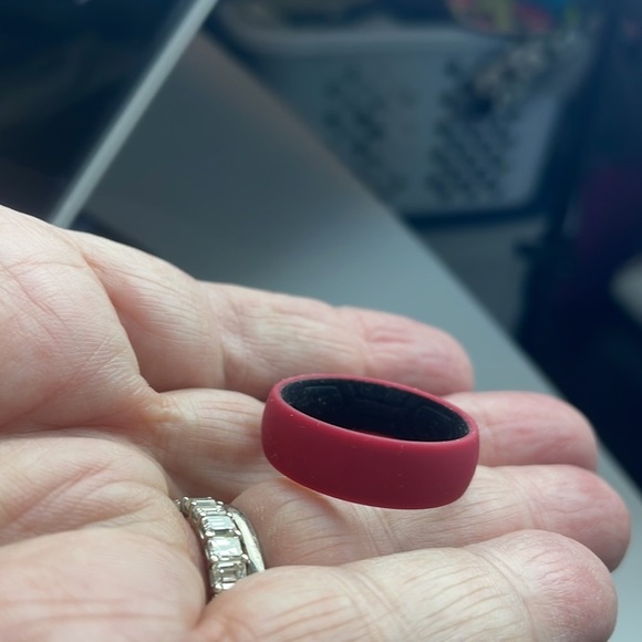 ThunderFit Born Victorious Silicone Wedding Ring Red Exterior Size 13 - Picture 3 of 4